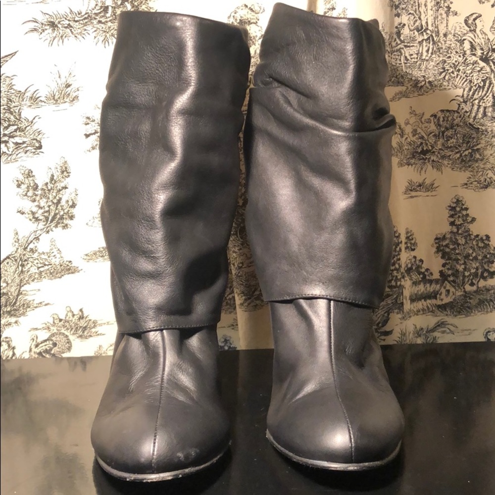 Golden Bleu Wedged Boots